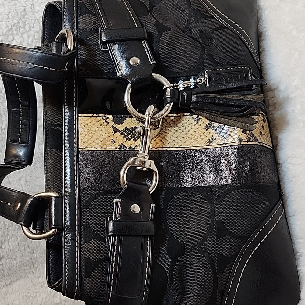 Coach Y2K Elegant  Hamptons Hobo Mobwife  Shoulder Bag - Picture 15 of 16